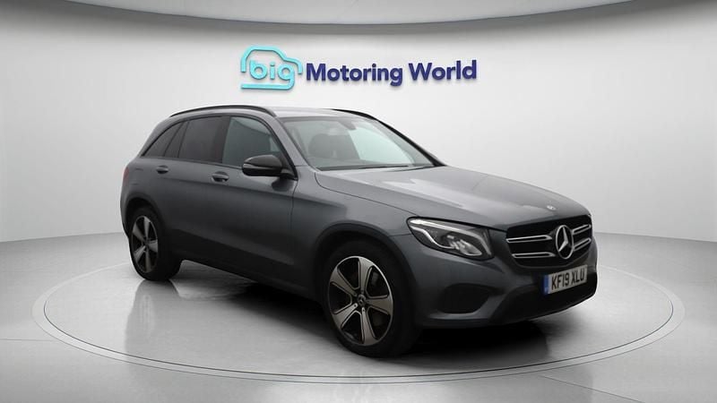 Used 2019 Mercedes GLC220 Urban | £19,895 (Good price) - Image 1/4