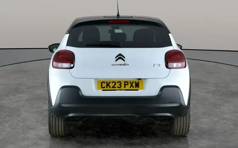Used Citroën C3 PureTech 83 HP (61 kW) 2023 White Hatchback