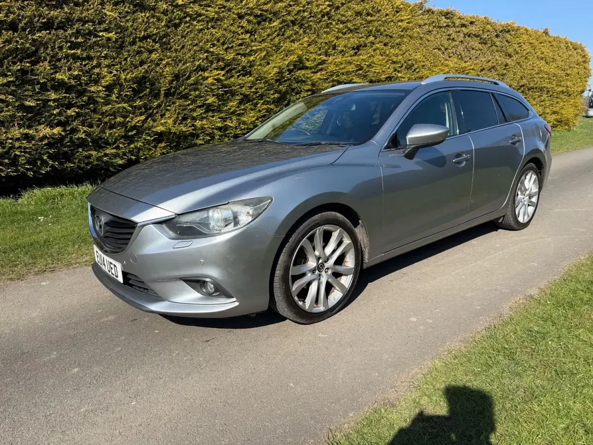 Usado Mazda 6 Inclusive 150 CV (110 kW) 2014 Plateado Familiar