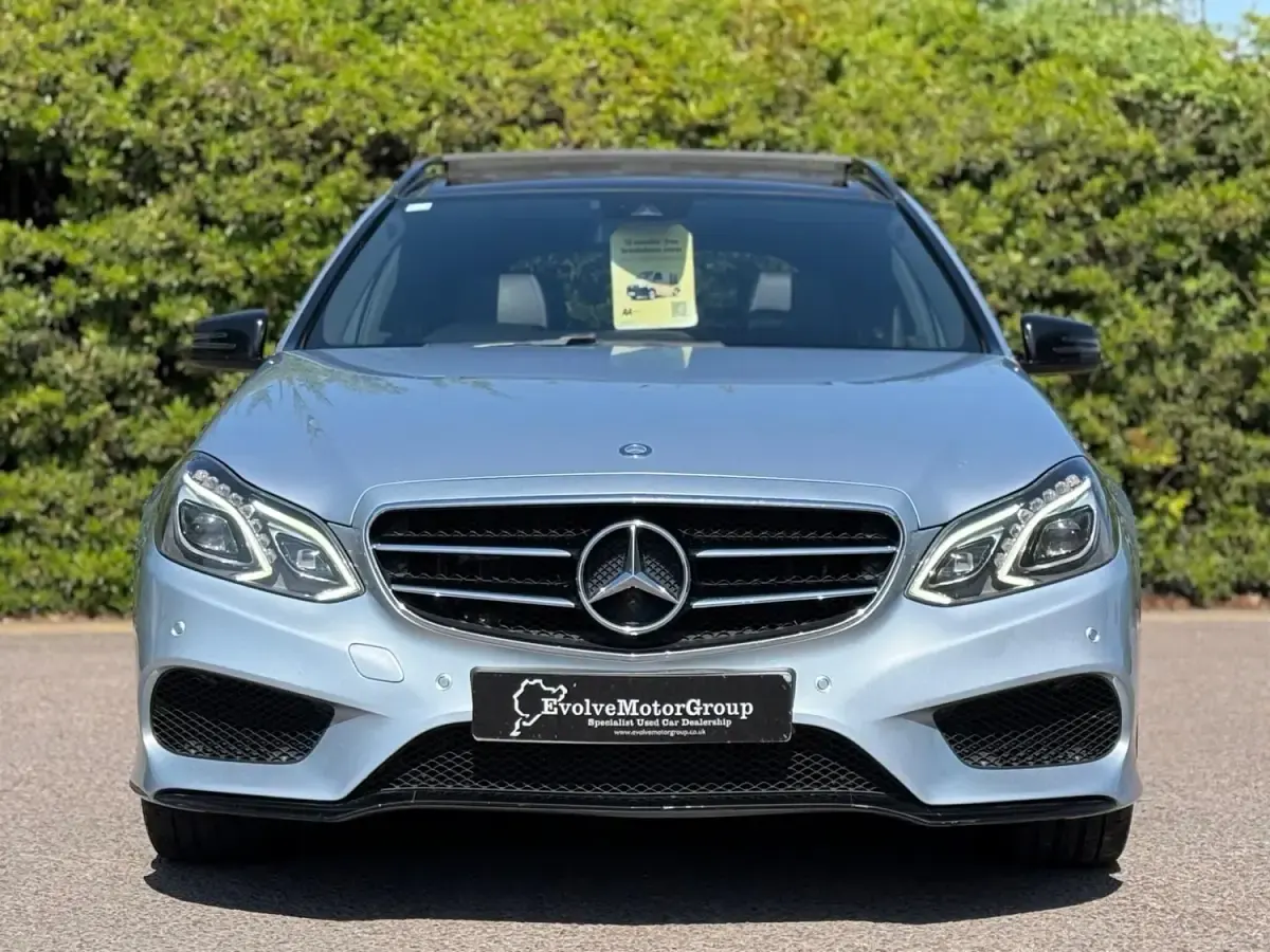 Begagnad Mercedes E220 Premium 2015 Silver Kombi