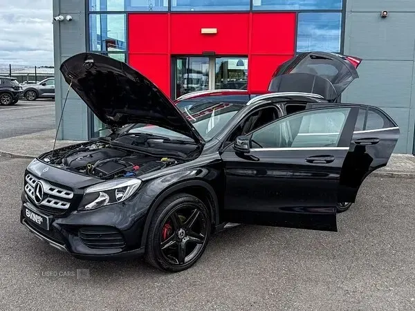 Used Mercedes GLA200 AMG line 136 HP (100 kW) 2018 Black SUV