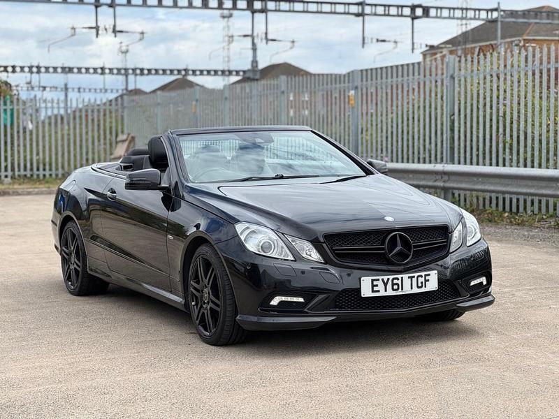 Used Mercedes E220 170 HP (125 kW) 2011 Black Cabriolet