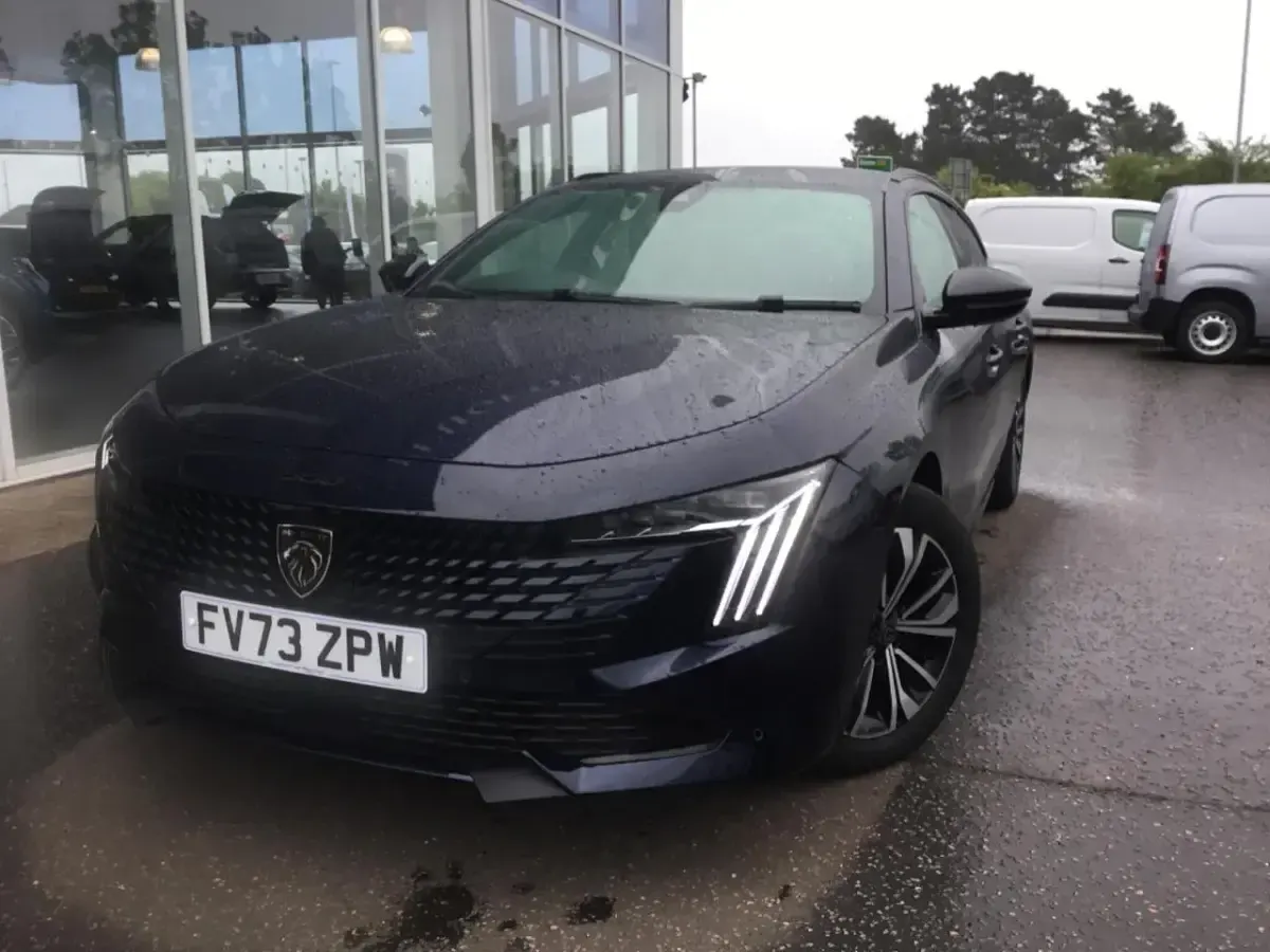 Used Peugeot 508 SW Allure 129 HP (94 kW) 2023 Blue Estate