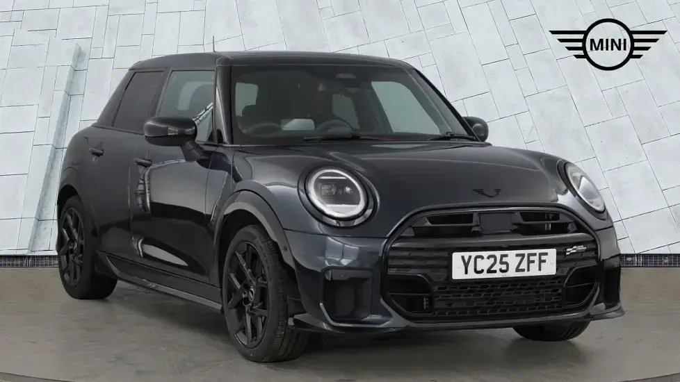 Begagnad Mini Cooper Hatch 113 kW (154 HK) 2025 Grå Halvkombi