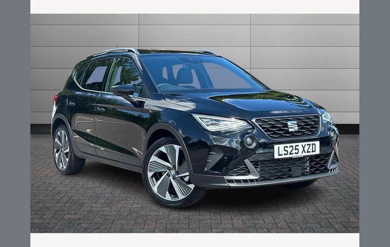 Black Used 2025 Seat Arona FR Sport SUV | £21,495 (A bit pricey) - Image 1/2