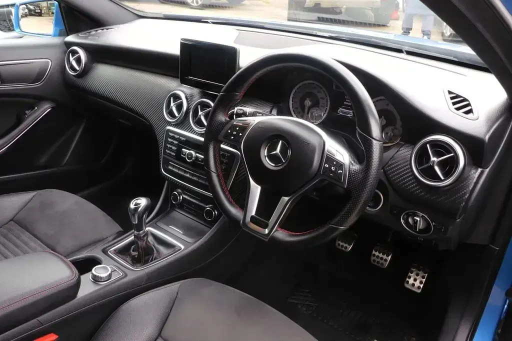 Used Mercedes A180 AMG 109 HP (80 kW) 2014 Blue Hatchback