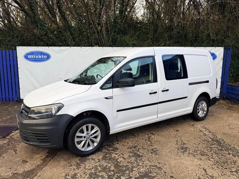 Used VW Caddy Maxi 102 HP (75 kW) 2019 White MPV