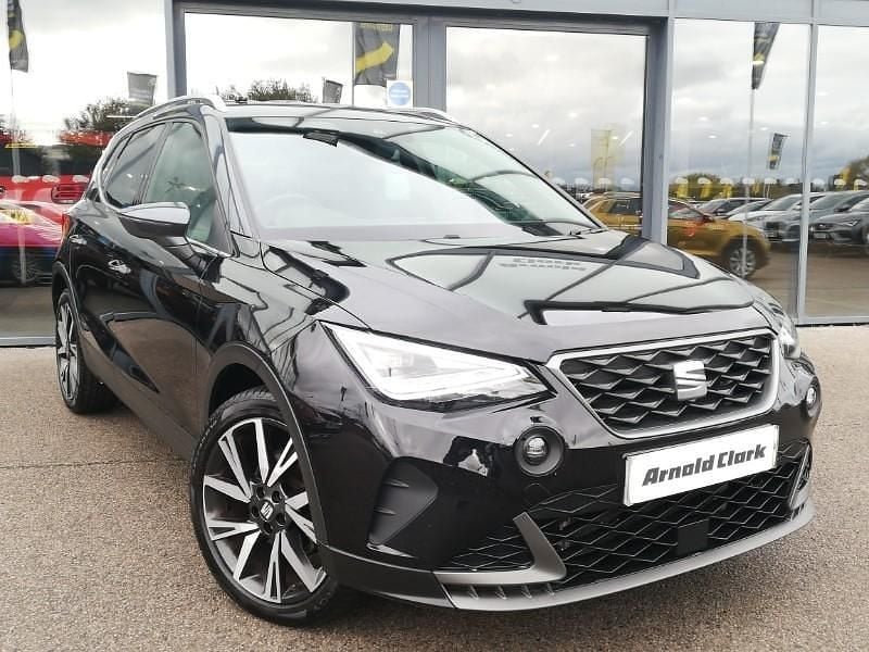 Black Used 2023 Seat Arona FR SUV | £15,998 (A bit pricey) - Image 1/4