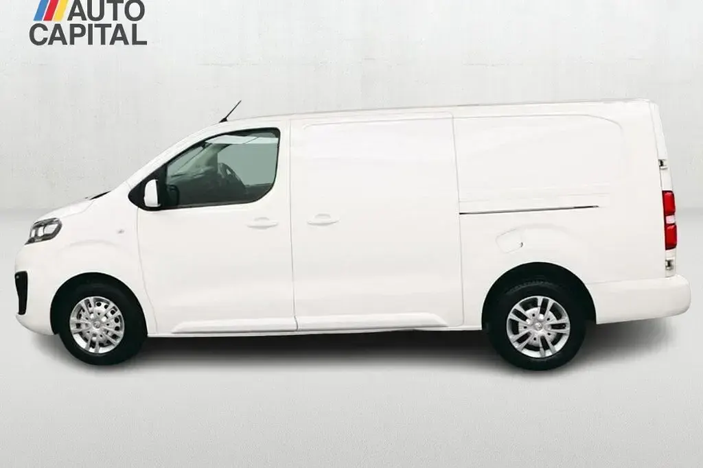 Used Vauxhall Vivaro Sportive 100 HP (73 kW) 2021 White MPV