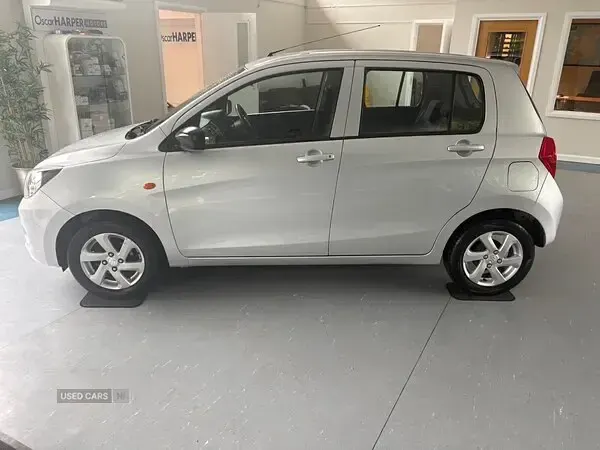 Used Suzuki Celerio 68 HP (50 kW) 2017 Silver Hatchback