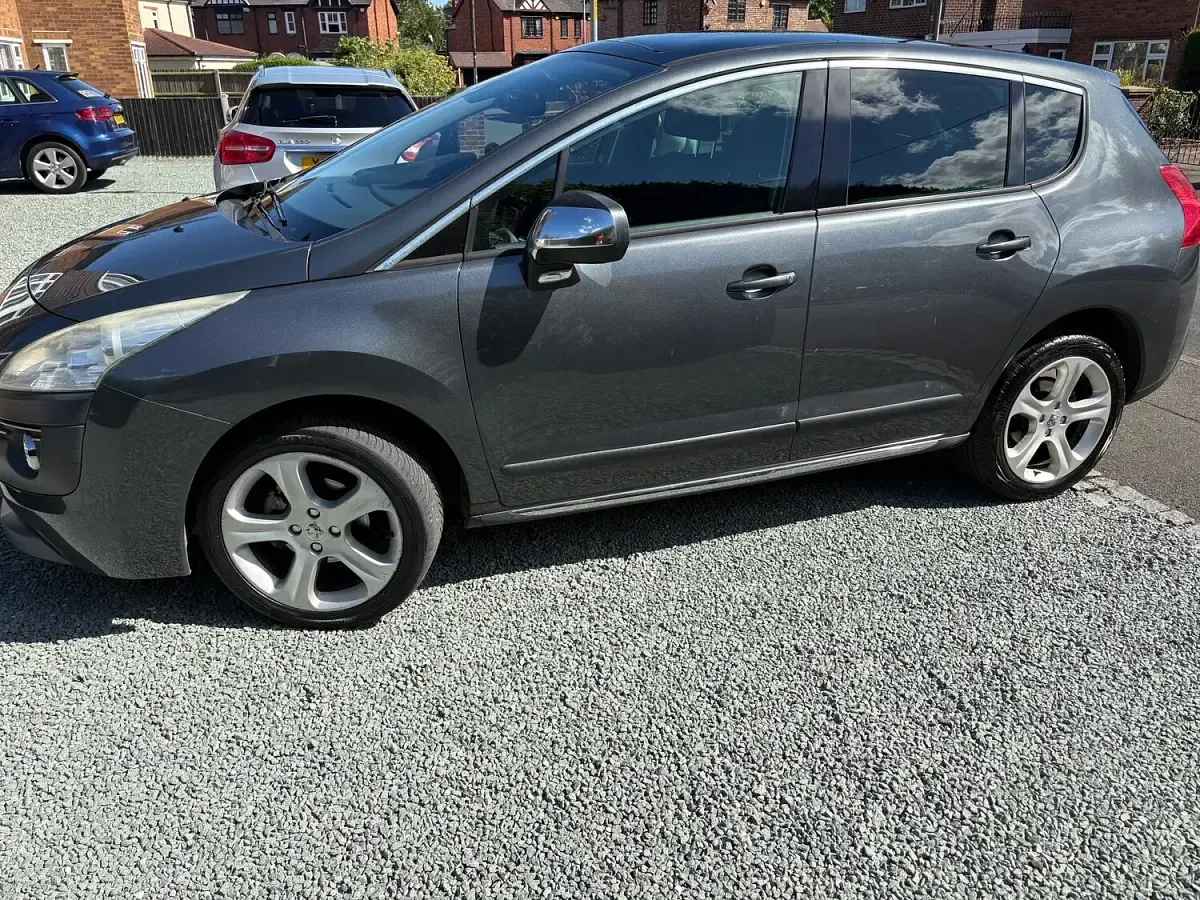 Used Peugeot 3008 Allure 115 HP (84 kW) 2013 Grey Estate
