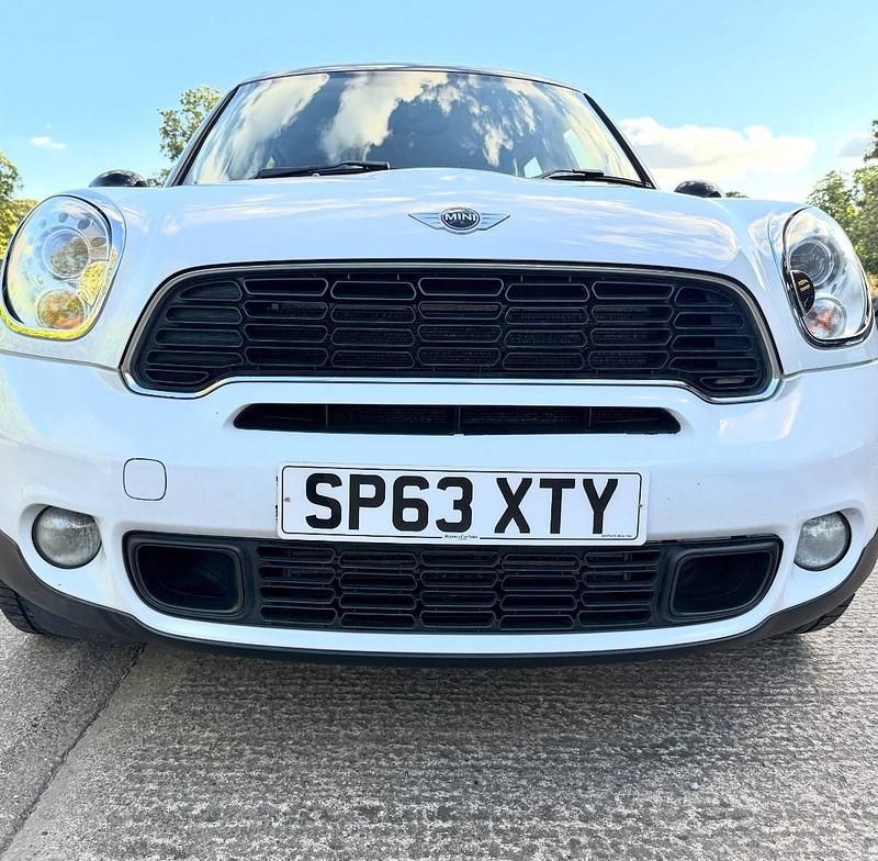 Used Mini Cooper S 2013 White Hatchback