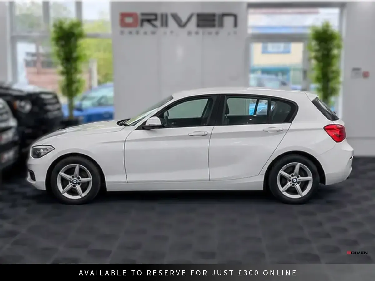 Used BMW 118 Comfort Edition 2016 White Hatchback