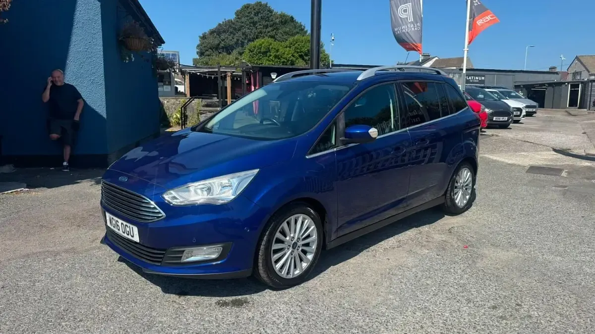 Used Ford Grand C-Max Titanium 118 HP (86 kW) 2016 Blue MPV