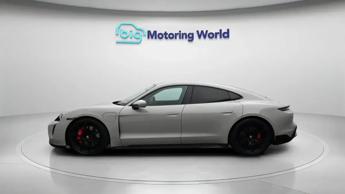 Used Porsche Taycan Performance Package 433 kW (590 HP) 2023 Sedan