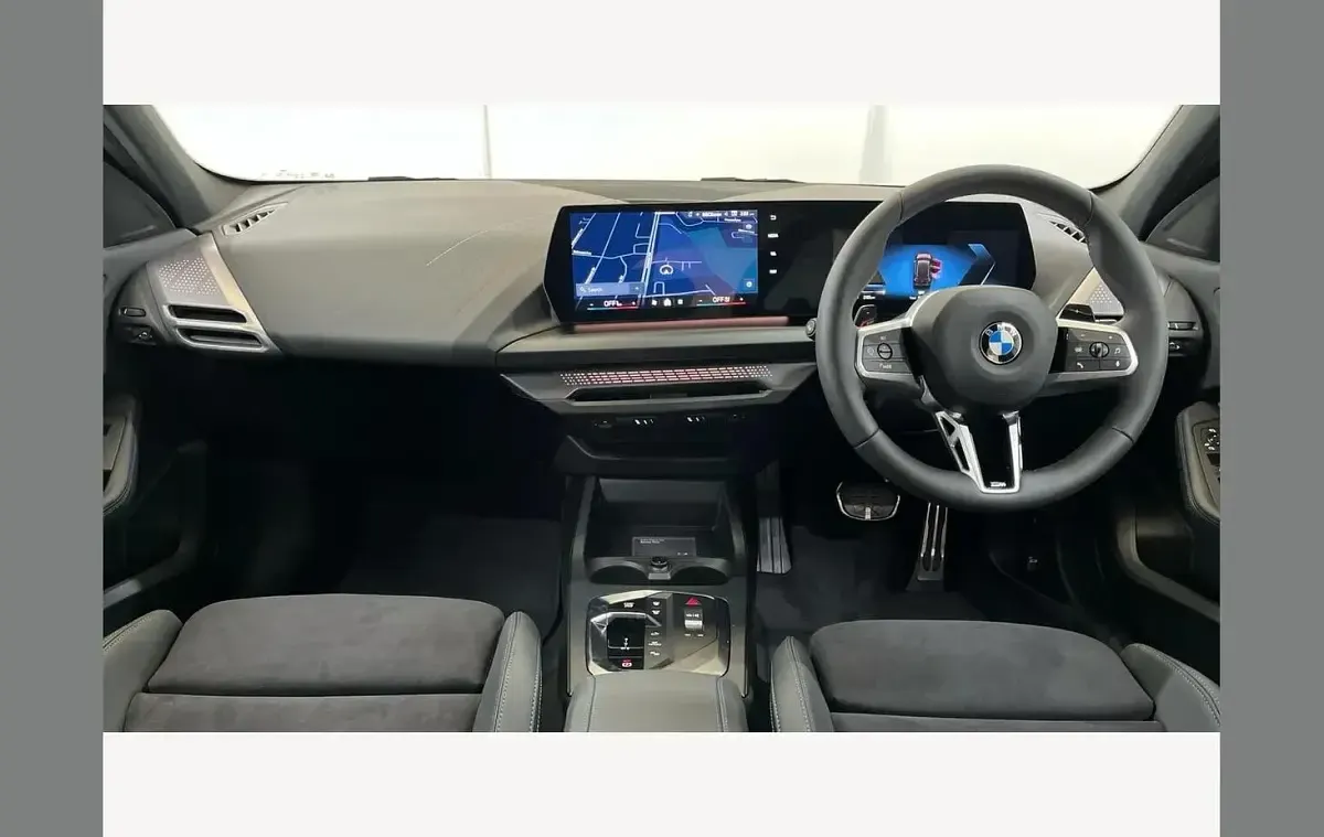 Neu BMW 120 M Sport 154 PS (113 kW) 2026 Schwarz Kleinwagen