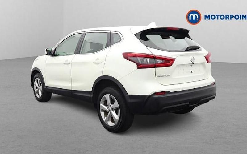 Used Nissan Qashqai Acenta Premium 116 HP (85 kW) 2020 White SUV