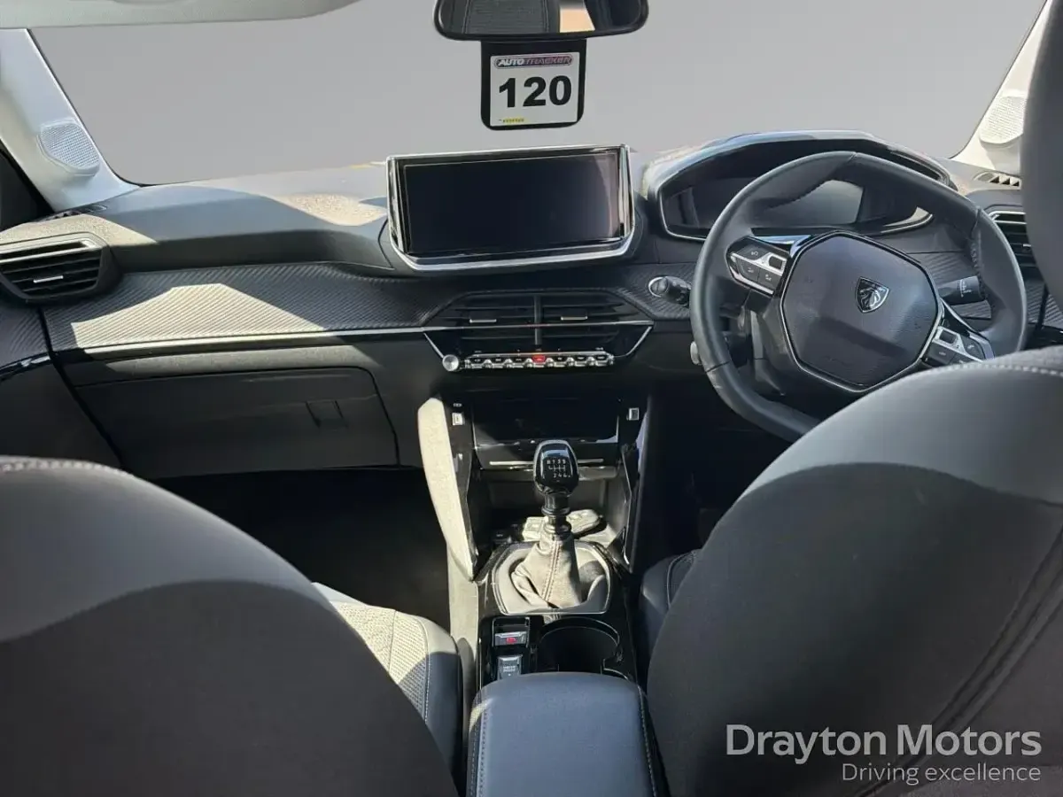 Used Peugeot 208 Allure 100 HP (73 kW) 2025 Grey Hatchback