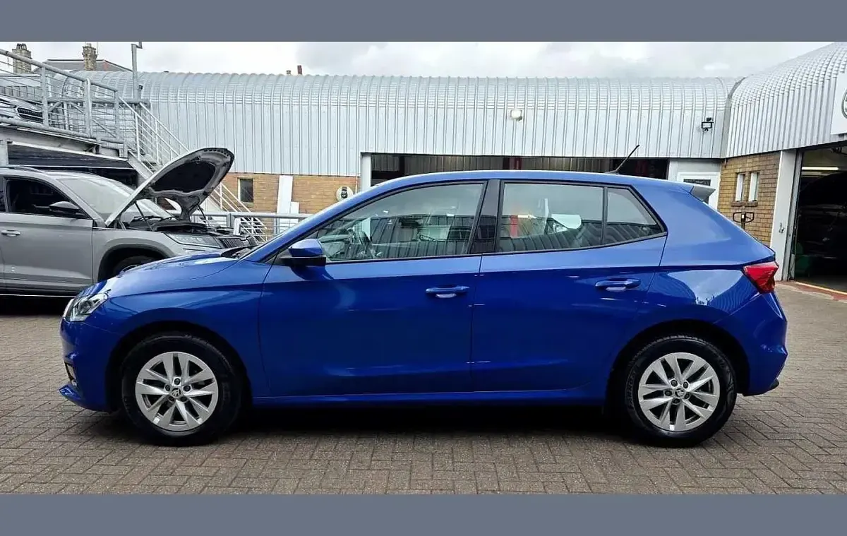 Used Skoda Fabia Comfort 94 HP (69 kW) 2022 Energy blue Hatchback