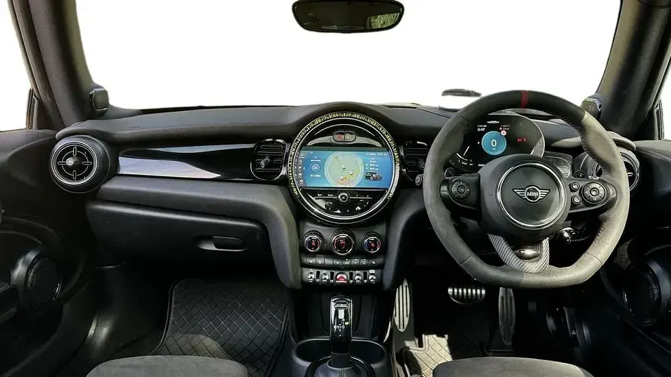 Used Mini John Cooper Works Hatch 228 HP (167 kW) 2023 Yellow Hatchback