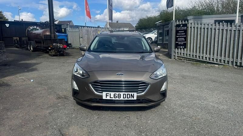 Usado Ford Focus Titanium 125 HP (91 kW) 2018 Prateado Carrinha
