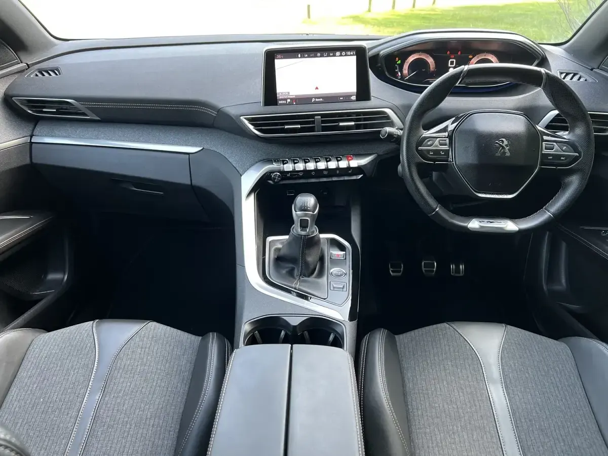 Used Peugeot 3008 GT-line 130 HP (95 kW) 2018 Red SUV