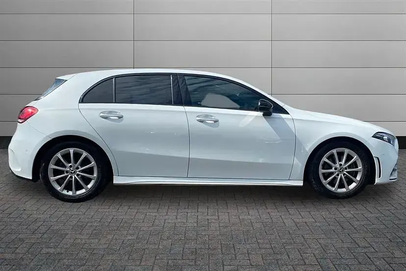 Used Mercedes A180 AMG Line Premium 136 HP (100 kW) 2023 Digital white Hatchback