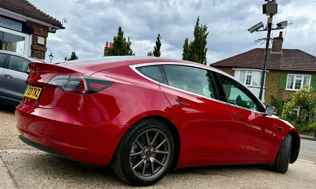 Used Tesla Model 3 Standard Range 366 kW (498 HP) 2020 Red Sedan