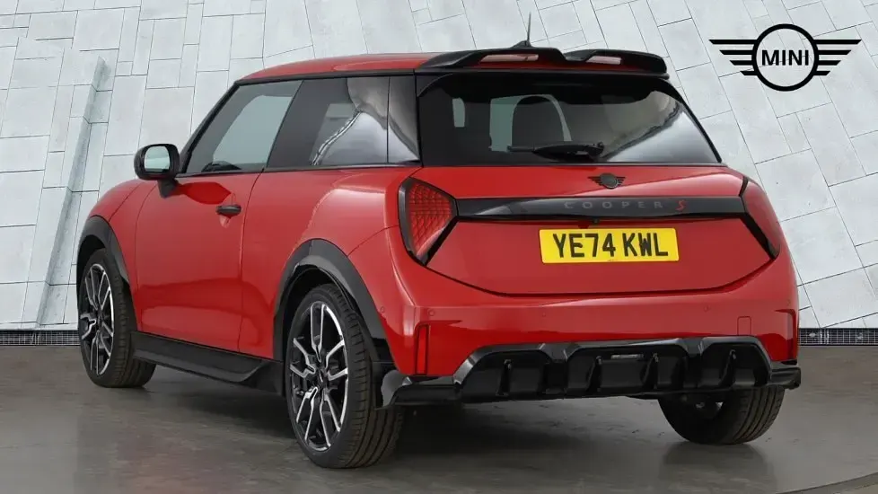 Used Mini Cooper S Hatch 201 HP (147 kW) 2024 Red Hatchback