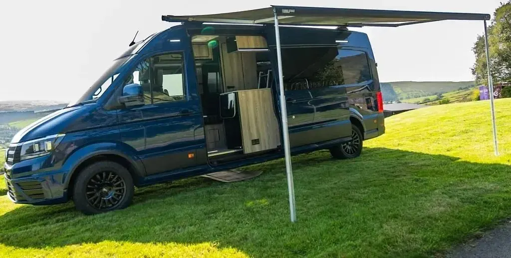 Begagnad VW Crafter S 140 HK (102 kW) 2021 Blå Van