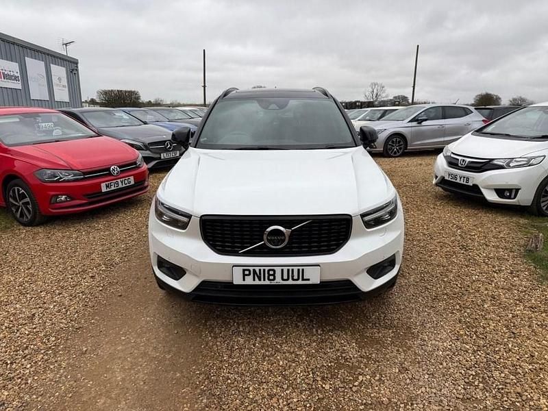 Used Volvo XC40 R-Design 190 HP (139 kW) 2018 White SUV