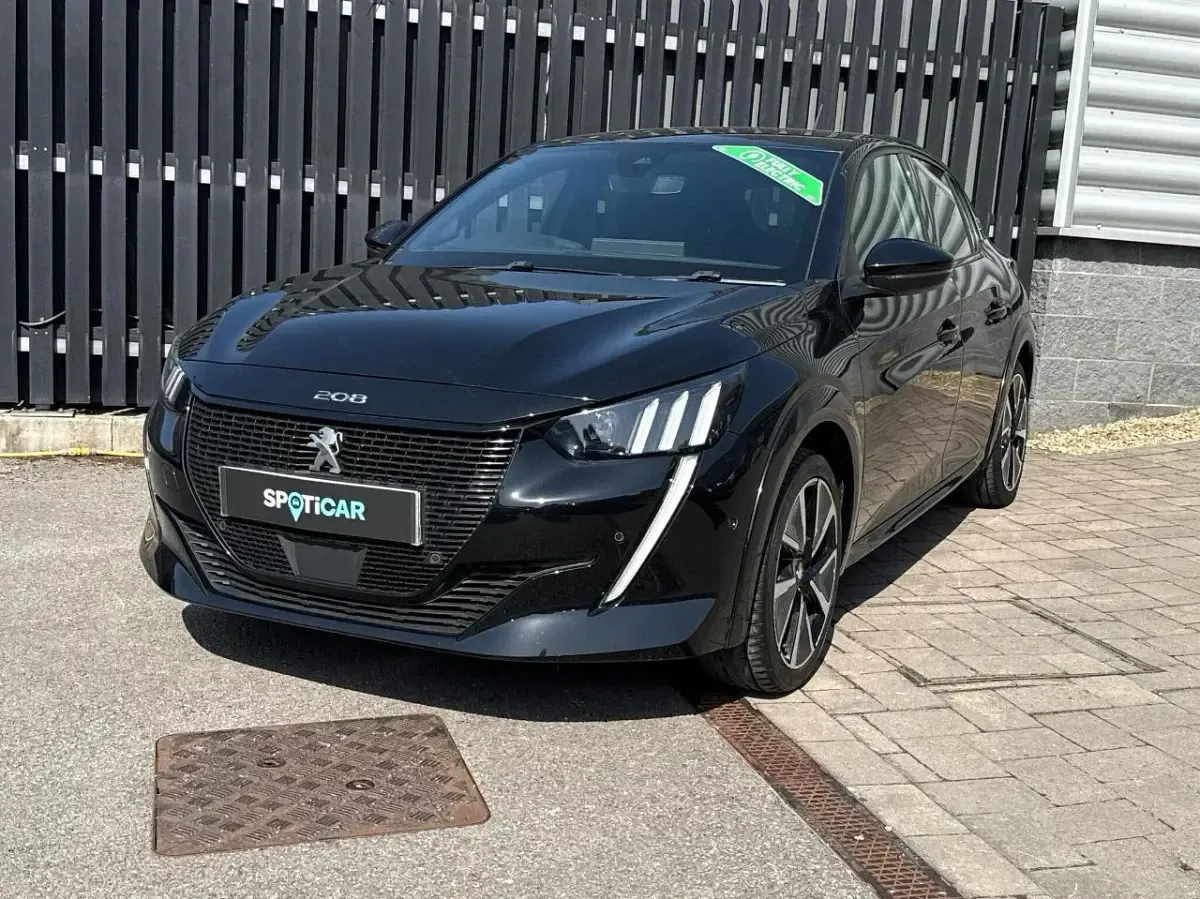 Used Peugeot e-208 Premium 100 kW (136 HP) 2022 Black Hatchback