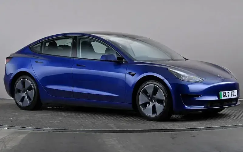 Used Tesla Model 3 Standard Range 180 kW (245 HP) 2021 Sedan