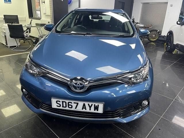 Used Toyota Auris 116 HP (85 kW) 2017 Blue Hatchback