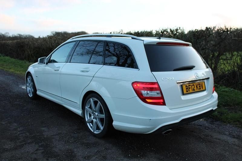 Used Mercedes C200 2012 White Estate