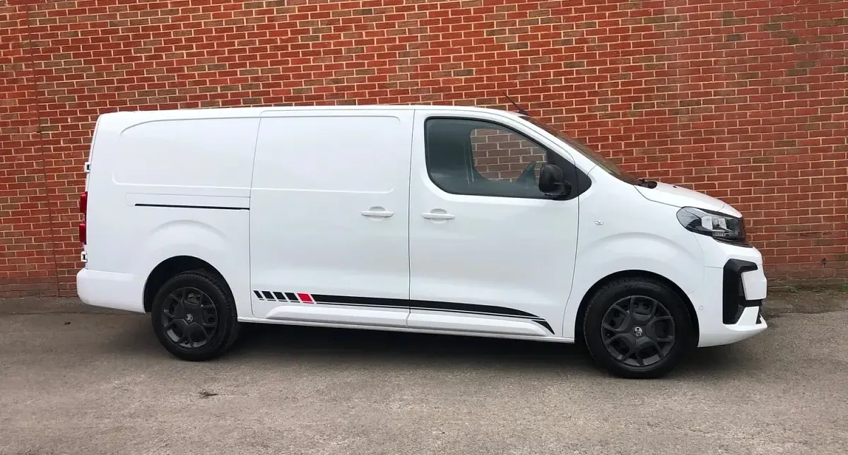 Used Vauxhall Vivaro 2025 White MPV