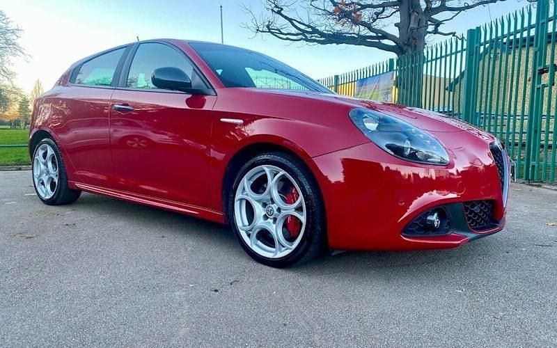 Used 2018 Alfa Romeo Giulietta Edizione Speciale Hatchback | £11,995 (Fair price) - Image 1/4