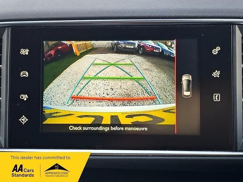 Used Peugeot 308 GT-line 130 HP (95 kW) 2015 White Hatchback