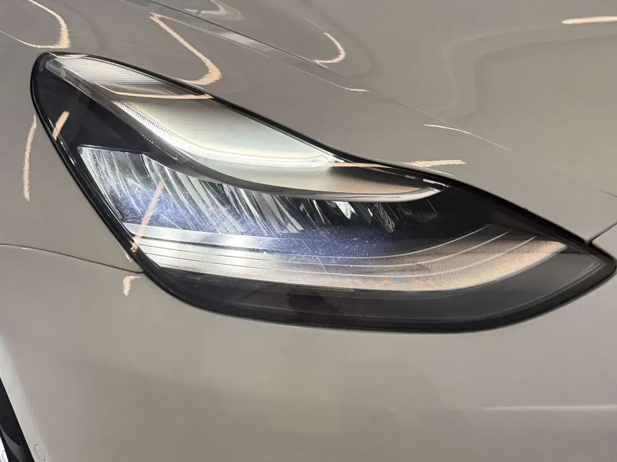 Used Tesla Model 3 Performance 82 kW (112 HP) 2020 White Sedan