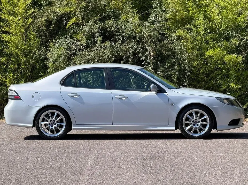 Used Saab 9-3 Vector 150 HP (110 kW) 2009 Silver Sedan