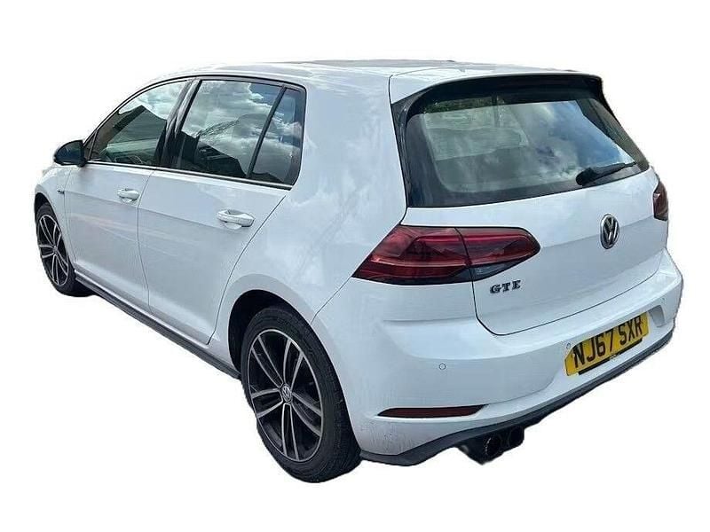 Used VW Golf VII GTE 204 HP (150 kW) 2017 White Hatchback