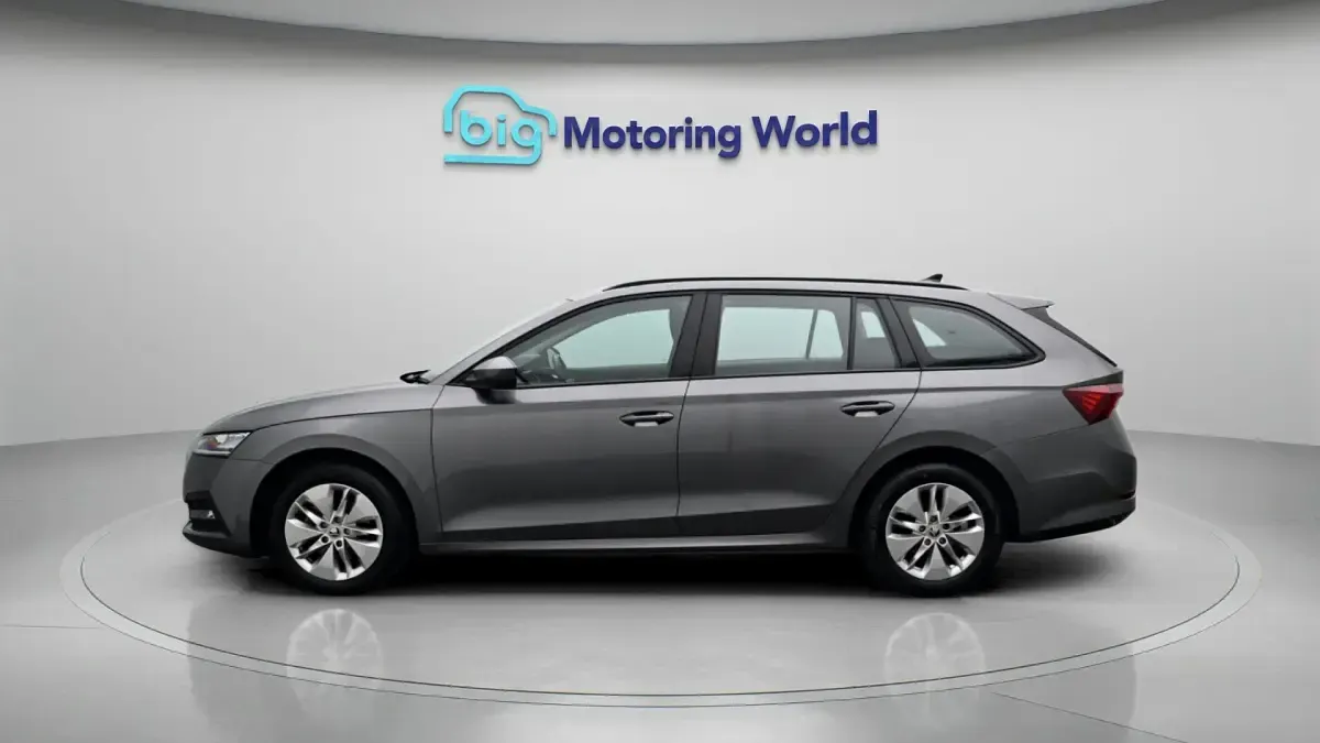 Used Skoda Octavia SE Technology 110 HP (80 kW) 2022 Grey Estate
