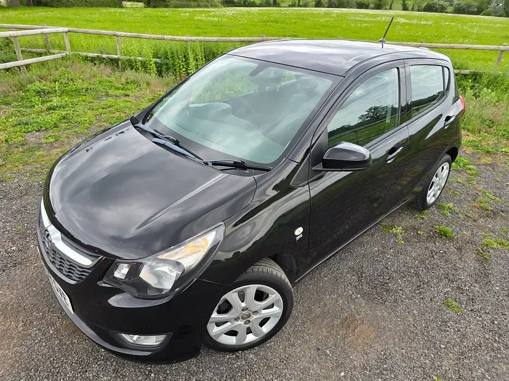 Second-hand Vauxhall Viva 73 CP (53 kW) 2018 Negru Hatchback