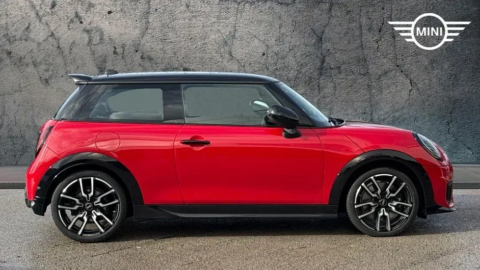 Usado Mini Cooper Hatch 113 kW (154 HP) 2026 Vermelho Citadino