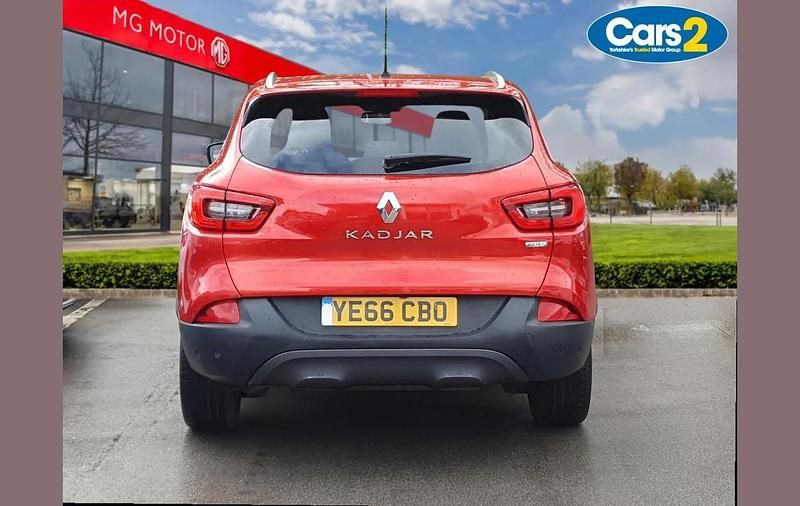 Used Renault Kadjar Signature S 110 HP (80 kW) 2016 Red SUV