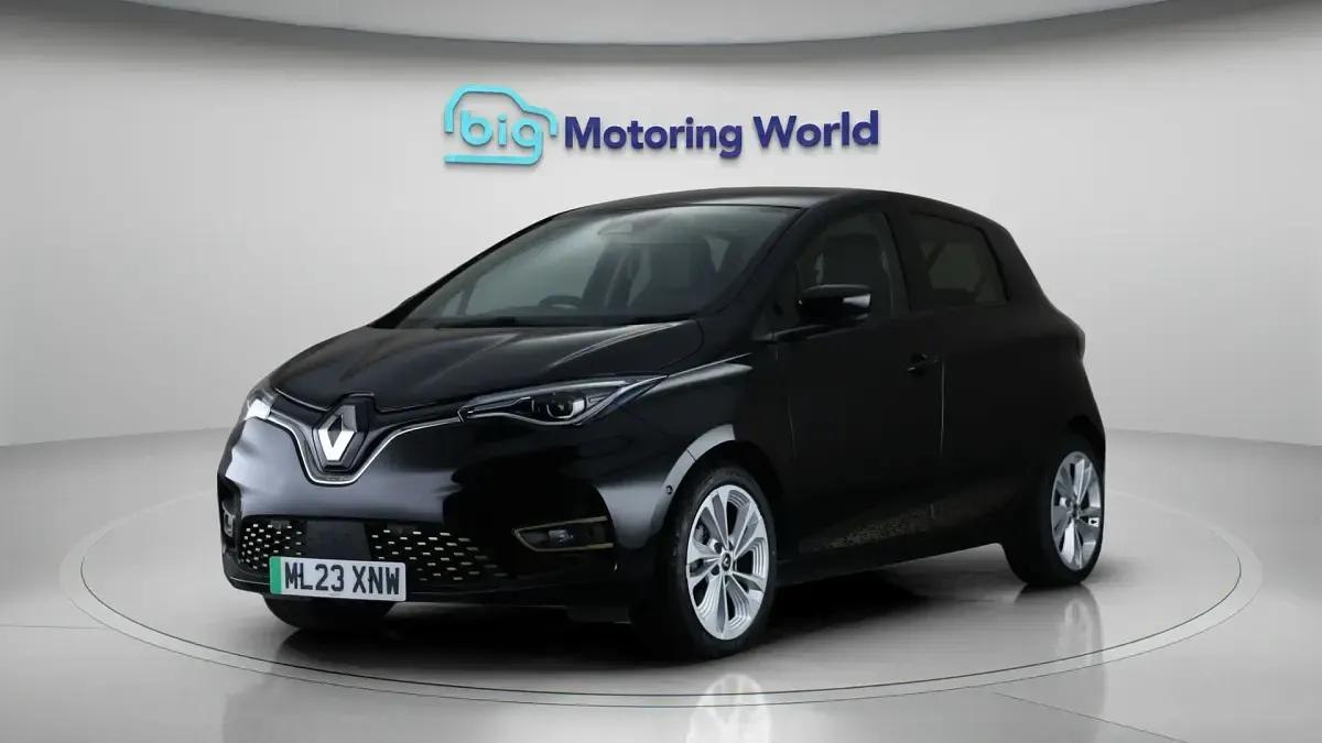 Used Renault Zoe Iconic 100 kW (136 HP) 2023 Black Hatchback