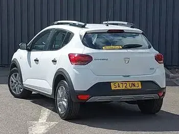 Used Dacia Sandero Essentiel 100 HP (73 kW) 2022 White Hatchback