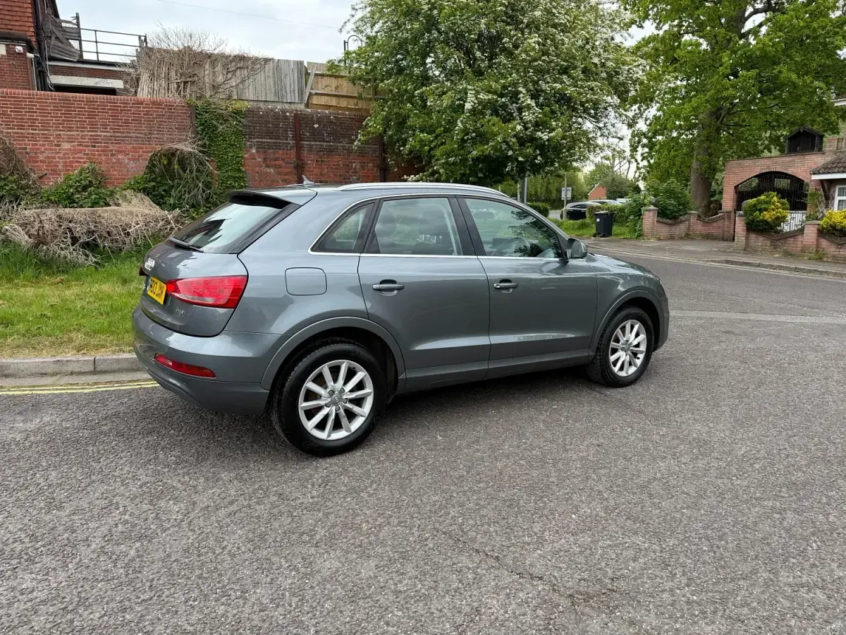 Używany Audi Q3 170 KM (125 kW) 2013 Szary SUV