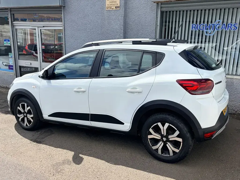 Used Dacia Sandero Prestige 2022 White Hatchback