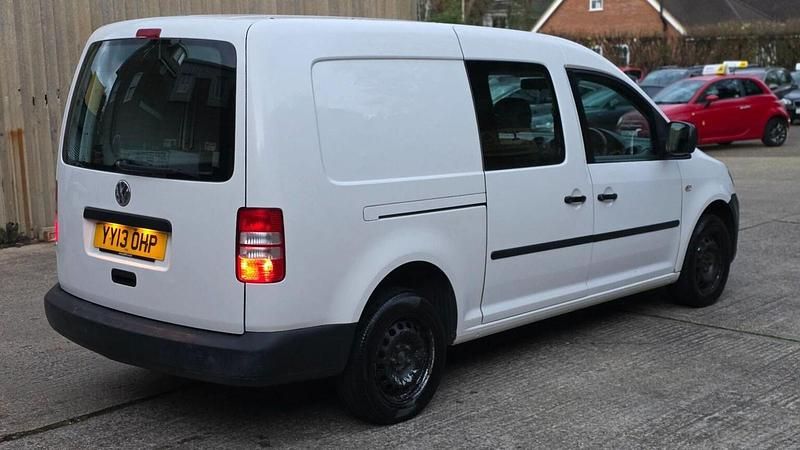 Used VW Caddy Maxi 140 HP (102 kW) 2013 White MPV